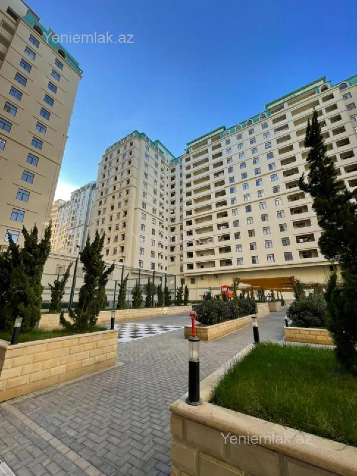 Satılır 4 otaqlı yeni tikili 215 m²