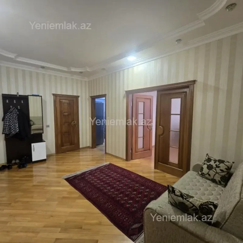 Satılır 3 otaqlı yeni tikili 153 m²