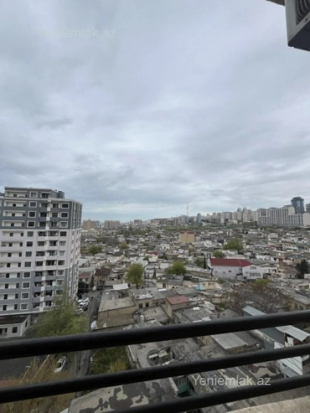 Satılır 3 otaqlı yeni tikili 125 m²