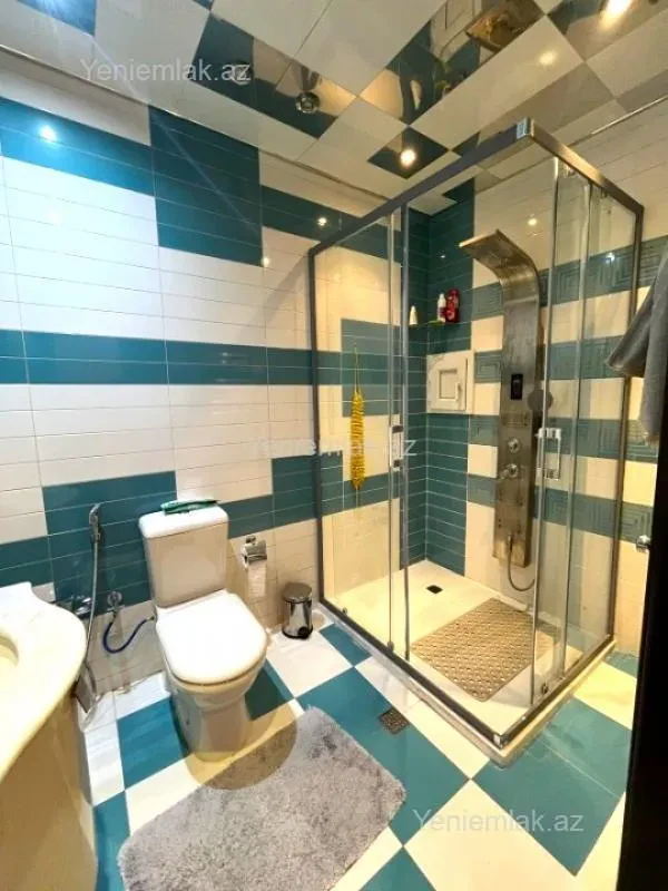 Satılır 3 otaqlı yeni tikili 125 m²