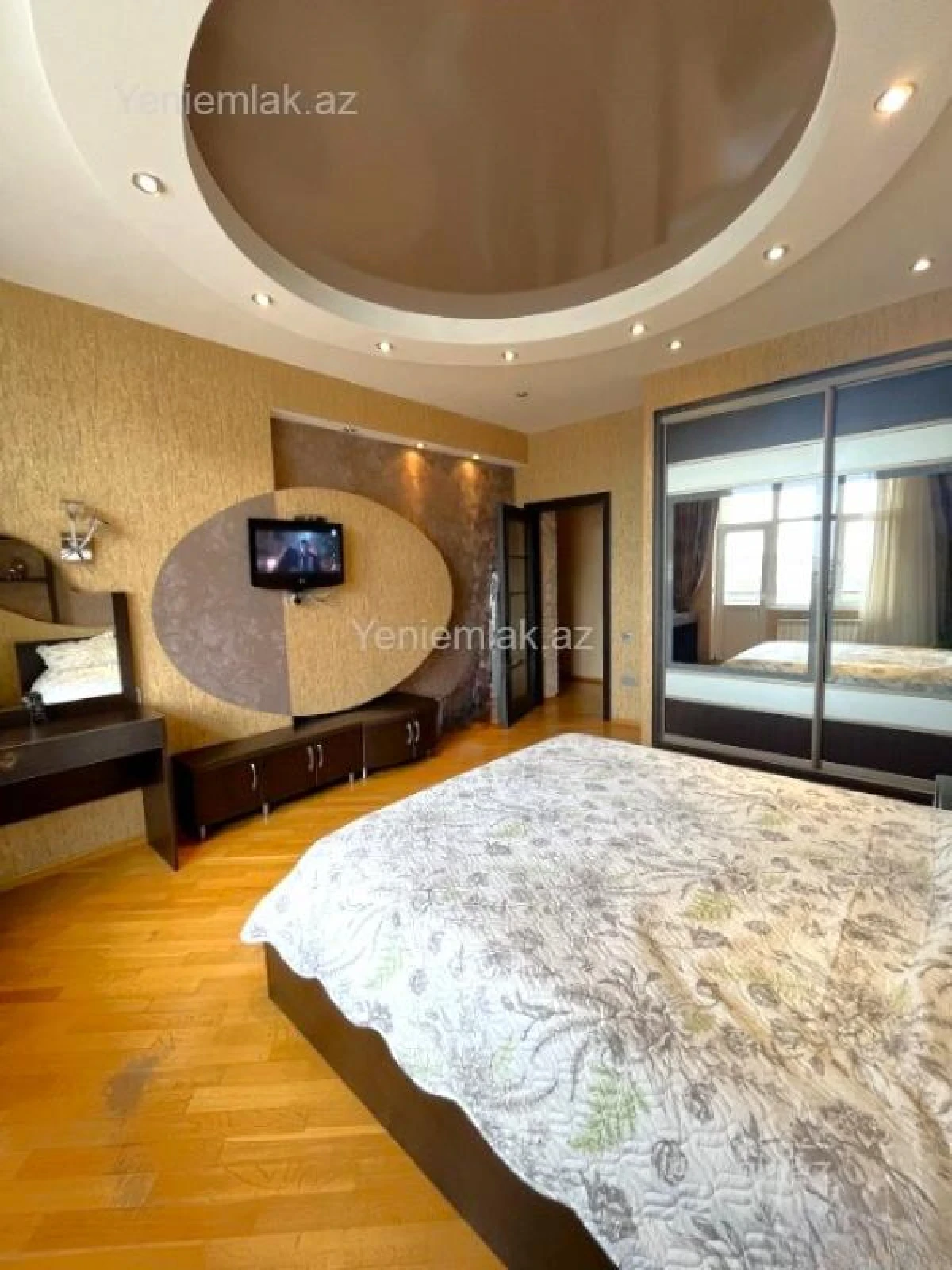 Satılır 3 otaqlı yeni tikili 125 m²