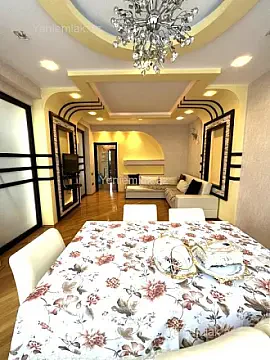 Satılır 3 otaqlı yeni tikili 125 m²