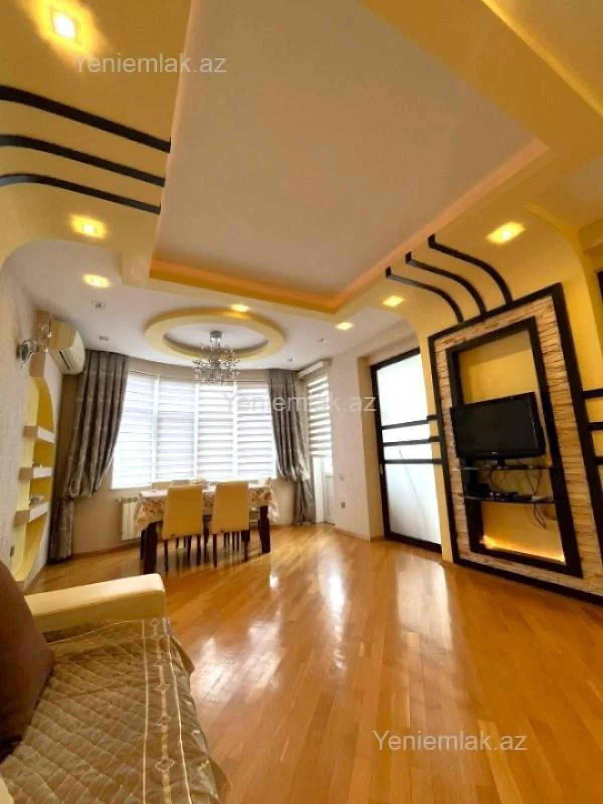 Satılır 3 otaqlı yeni tikili 125 m²