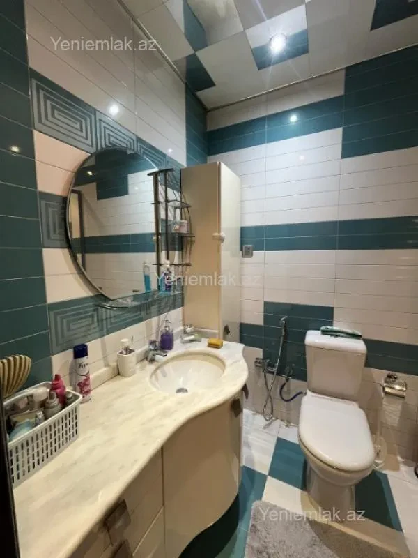 Satılır 3 otaqlı yeni tikili 125 m²