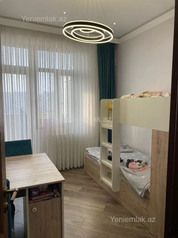 Satılır 3 otaqlı yeni tikili 100 m²