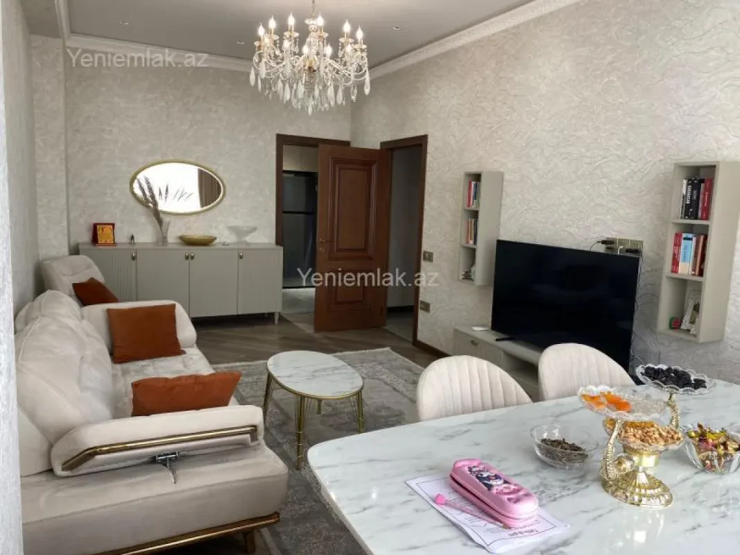 Satılır 3 otaqlı yeni tikili 100 m²