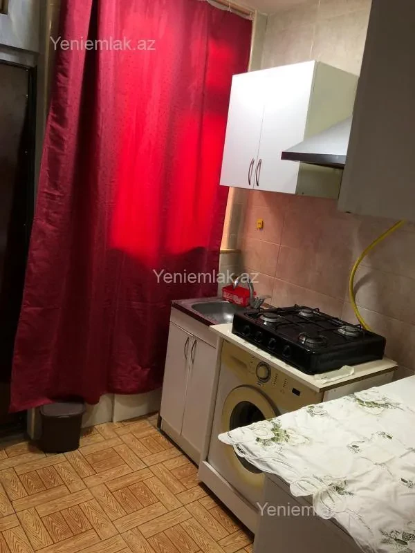 Satılır 2 otaqlı köhnə tikili 70 m²