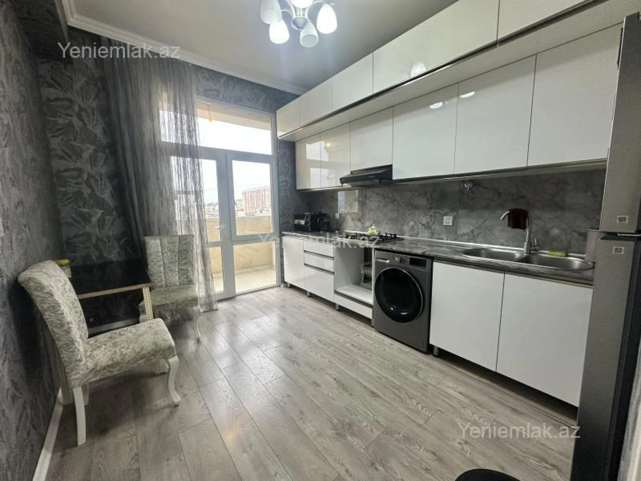 Satılır 3 otaqlı yeni tikili 88 m²
