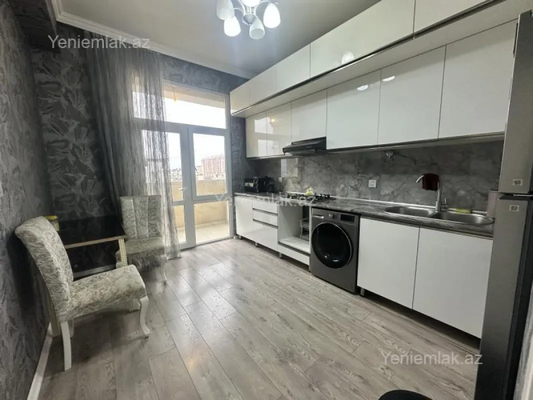 Satılır 3 otaqlı yeni tikili 88 m²