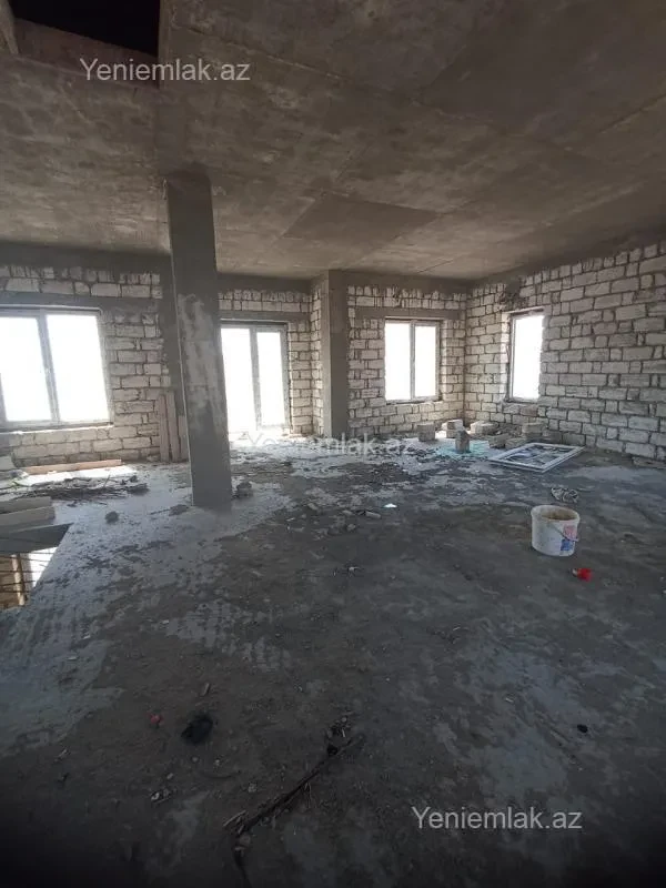 Satılır 4 otaqlı həyət evi 290 m²