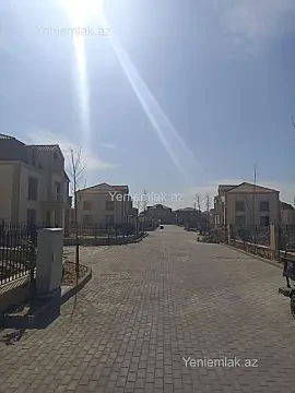 Satılır 4 otaqlı həyət evi 290 m²