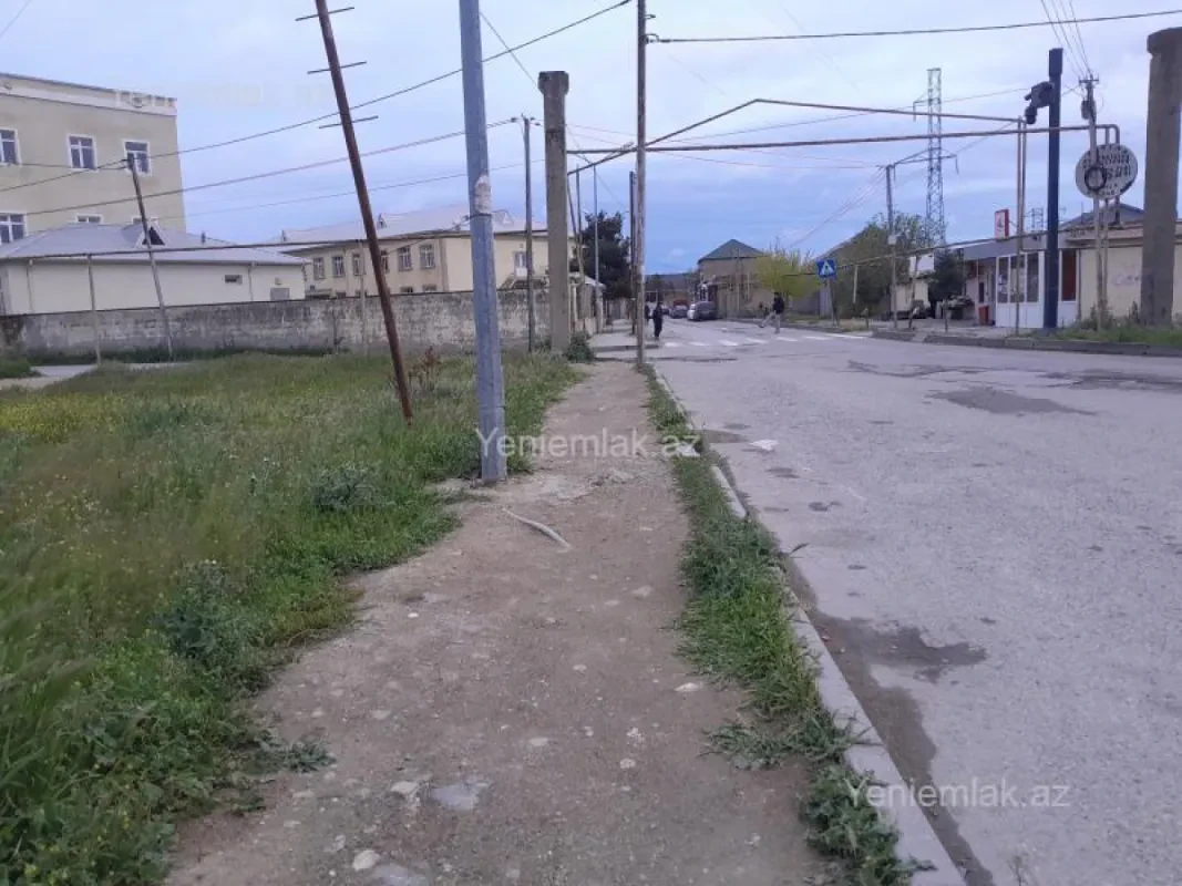 Satılır 2 otaqlı köhnə tikili 55 m²