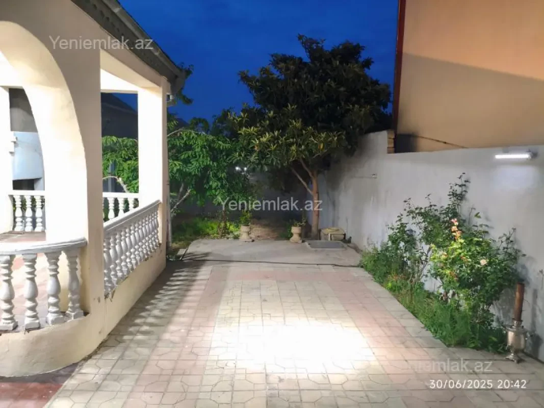 Satılır 4 otaqlı həyət evi 125 m²