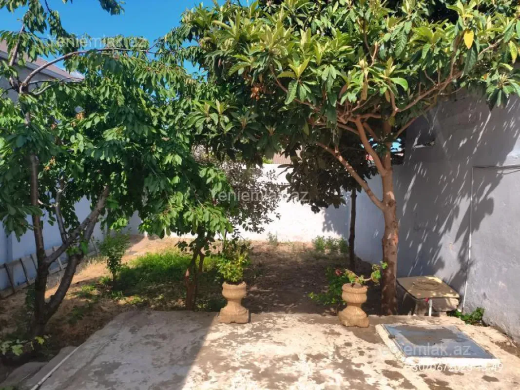 Satılır 4 otaqlı həyət evi 125 m²
