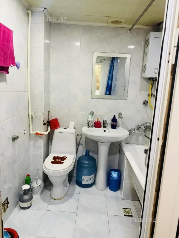 Satılır 2 otaqlı köhnə tikili 50 m²