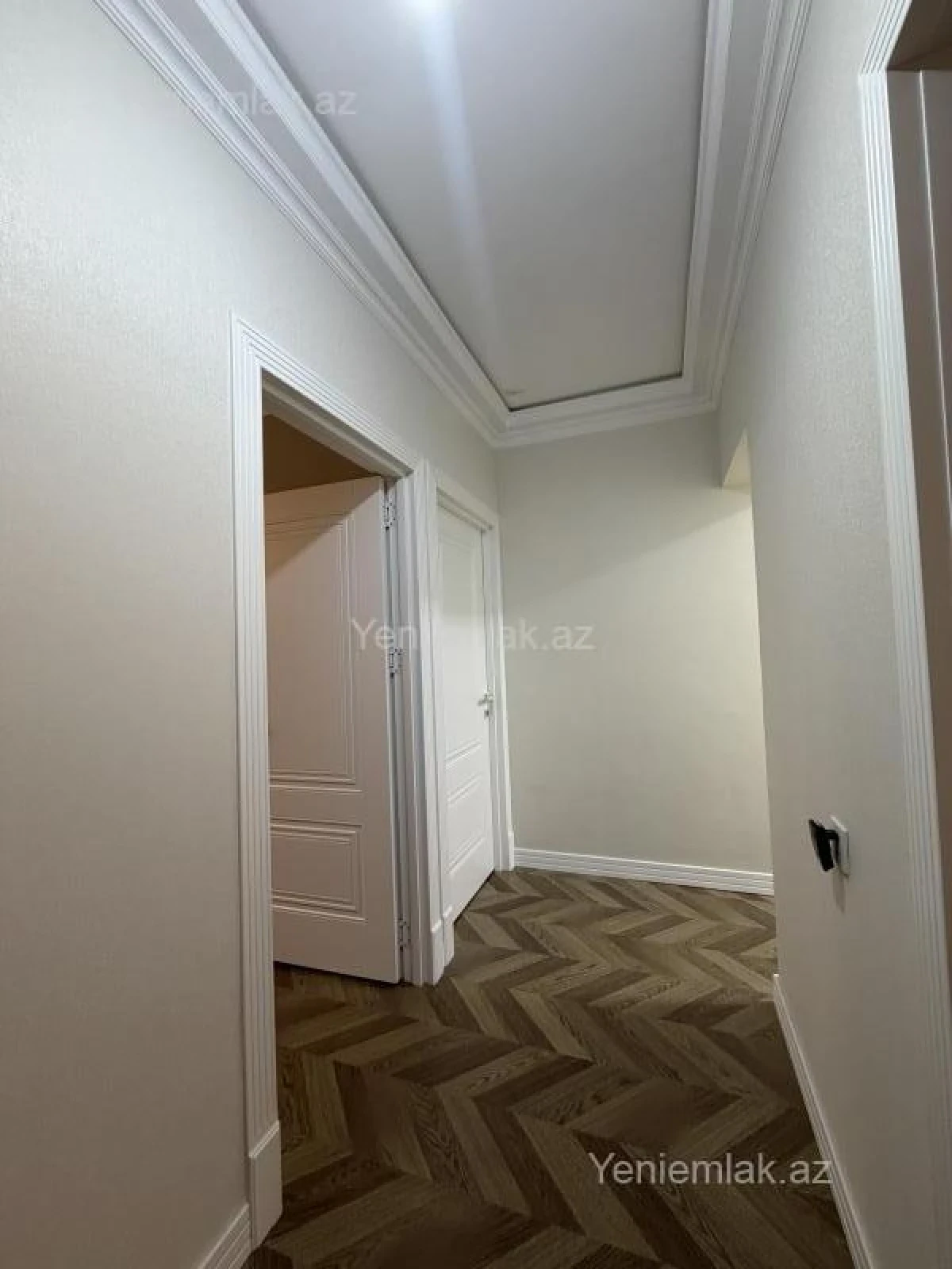Satılır 3 otaqlı köhnə tikili 90 m²