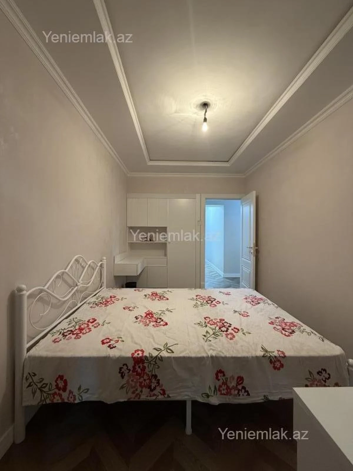 Satılır 3 otaqlı köhnə tikili 90 m²