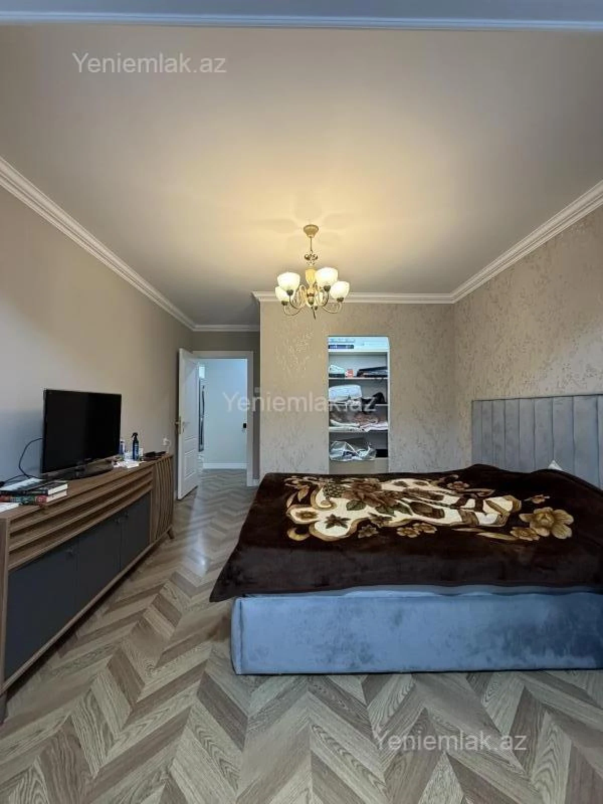 Satılır 3 otaqlı köhnə tikili 90 m²