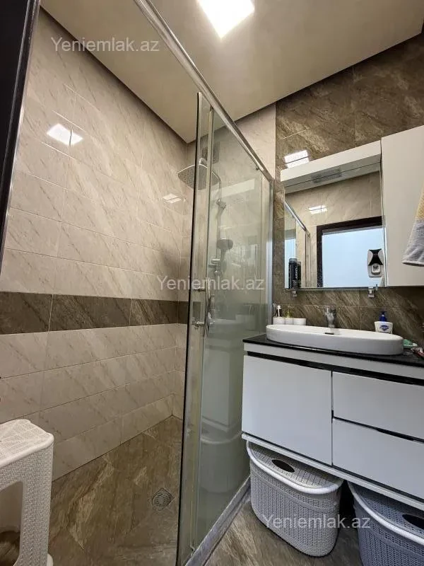 Satılır 3 otaqlı köhnə tikili 90 m²