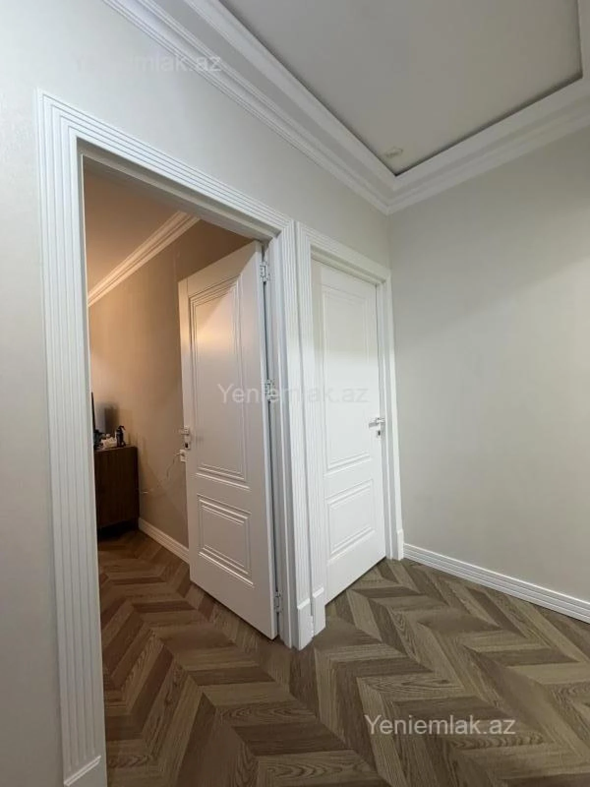 Satılır 3 otaqlı köhnə tikili 90 m²