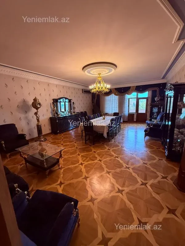 Satılır 5 otaqlı yeni tikili 260 m²