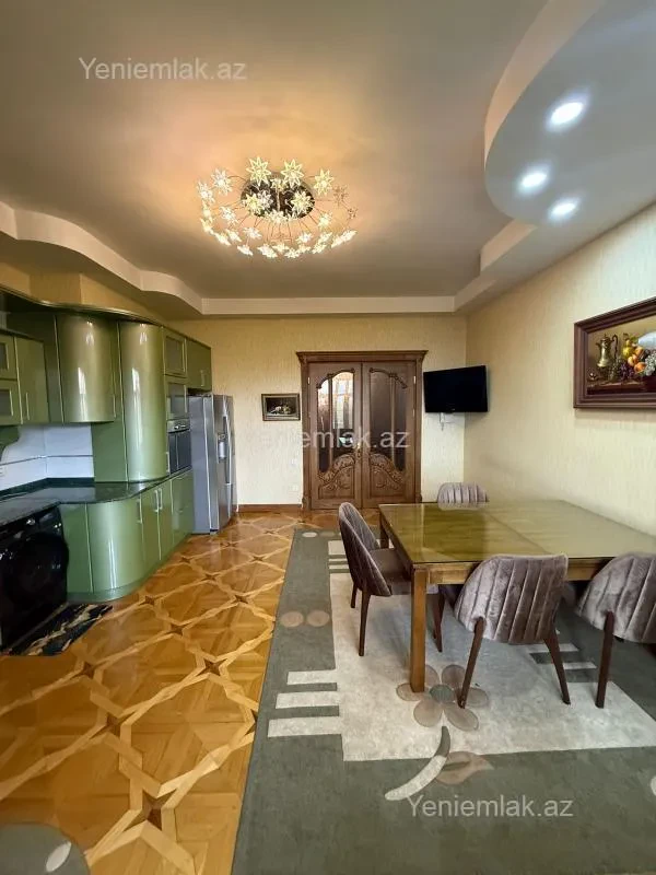 Satılır 5 otaqlı yeni tikili 260 m²