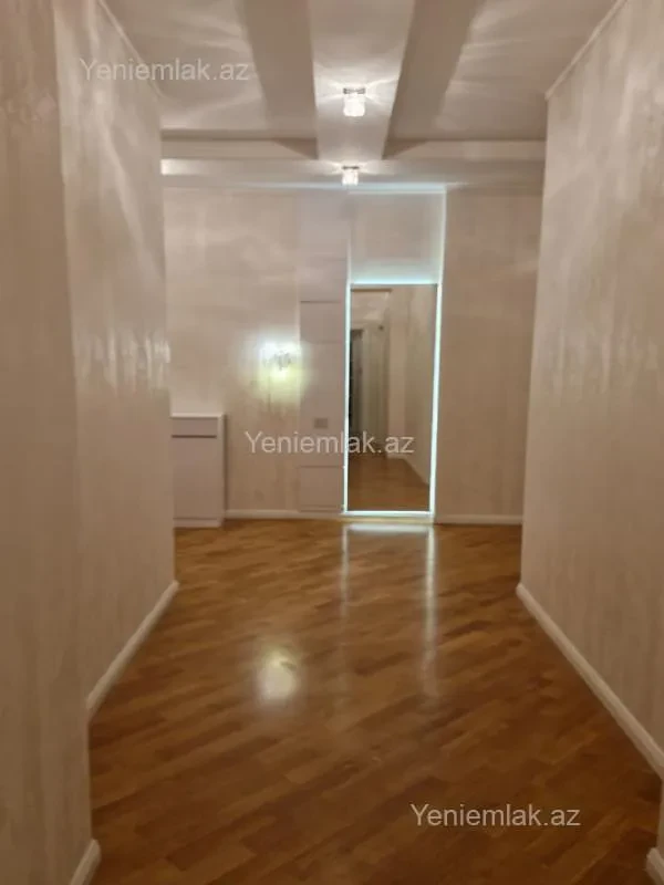 Satılır 4 otaqlı yeni tikili 156 m²