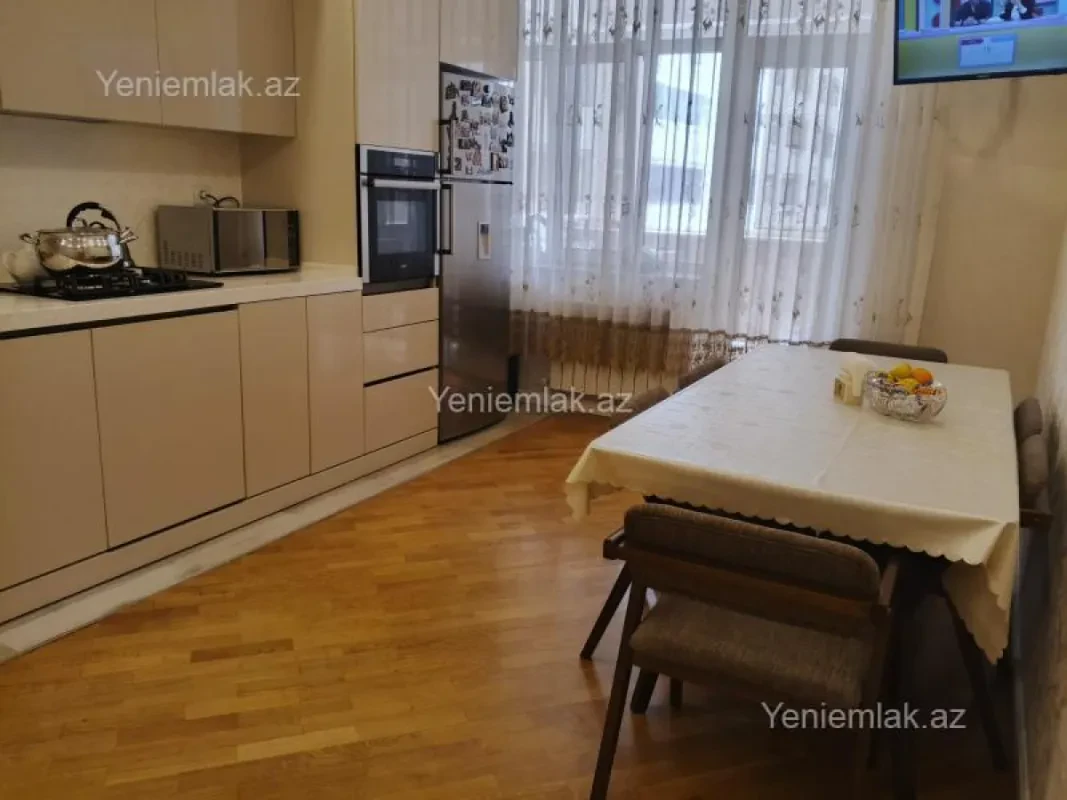 Satılır 4 otaqlı yeni tikili 156 m²