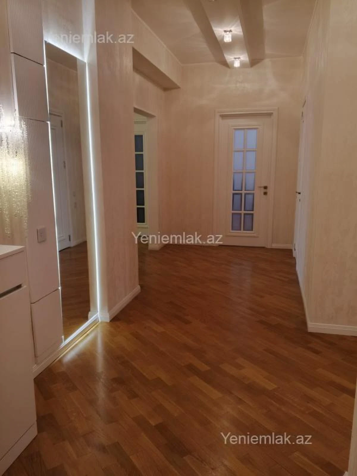 Satılır 4 otaqlı yeni tikili 156 m²
