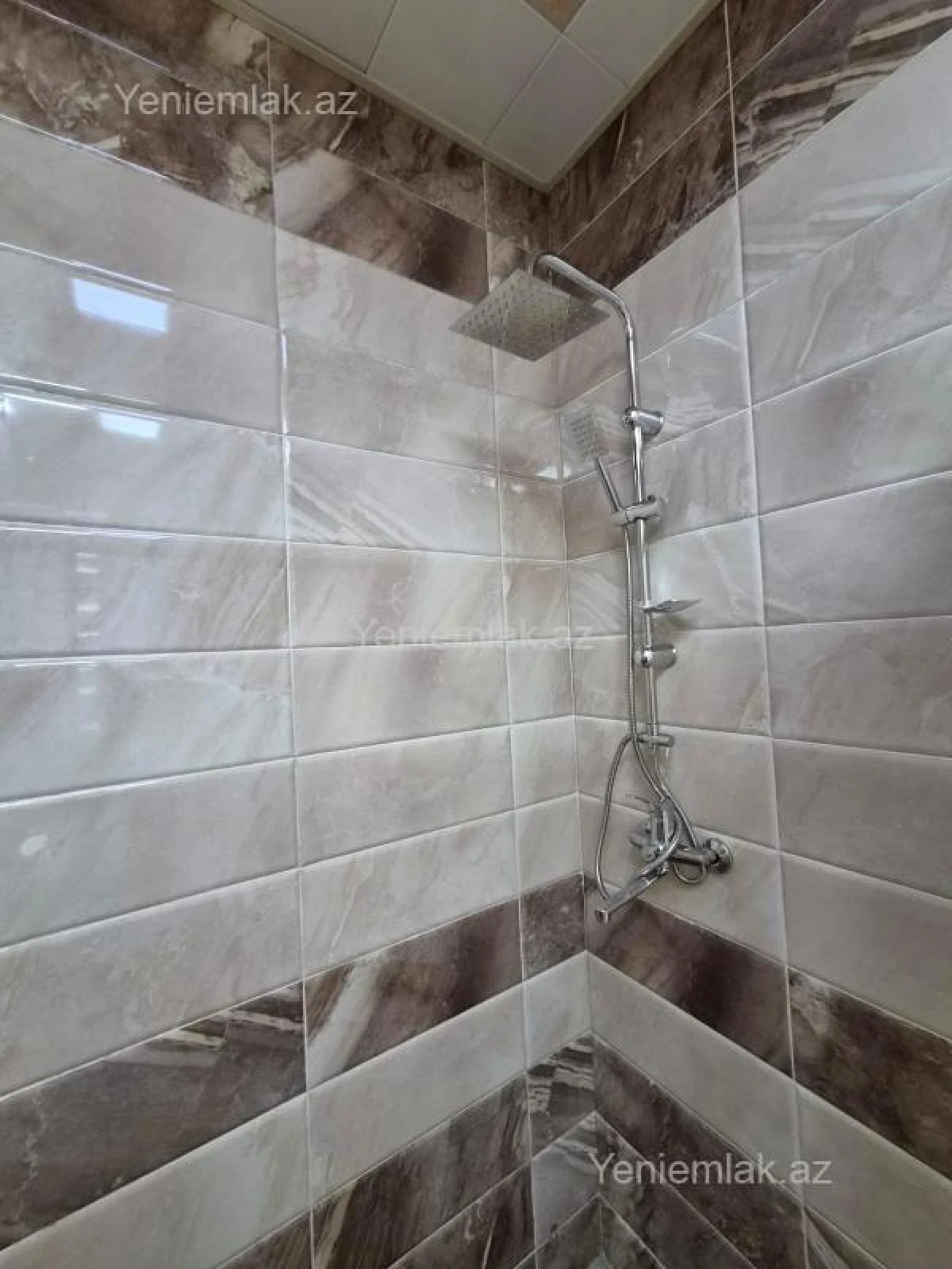 Satılır 3 otaqlı yeni tikili 110 m²
