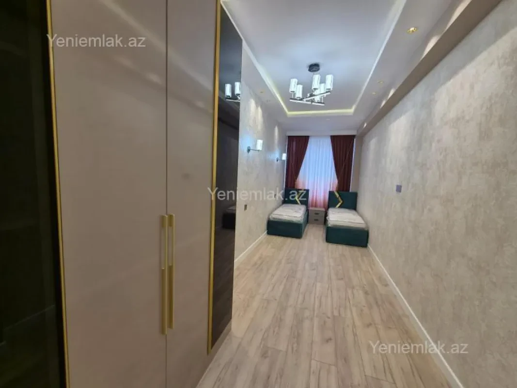 Satılır 3 otaqlı yeni tikili 110 m²
