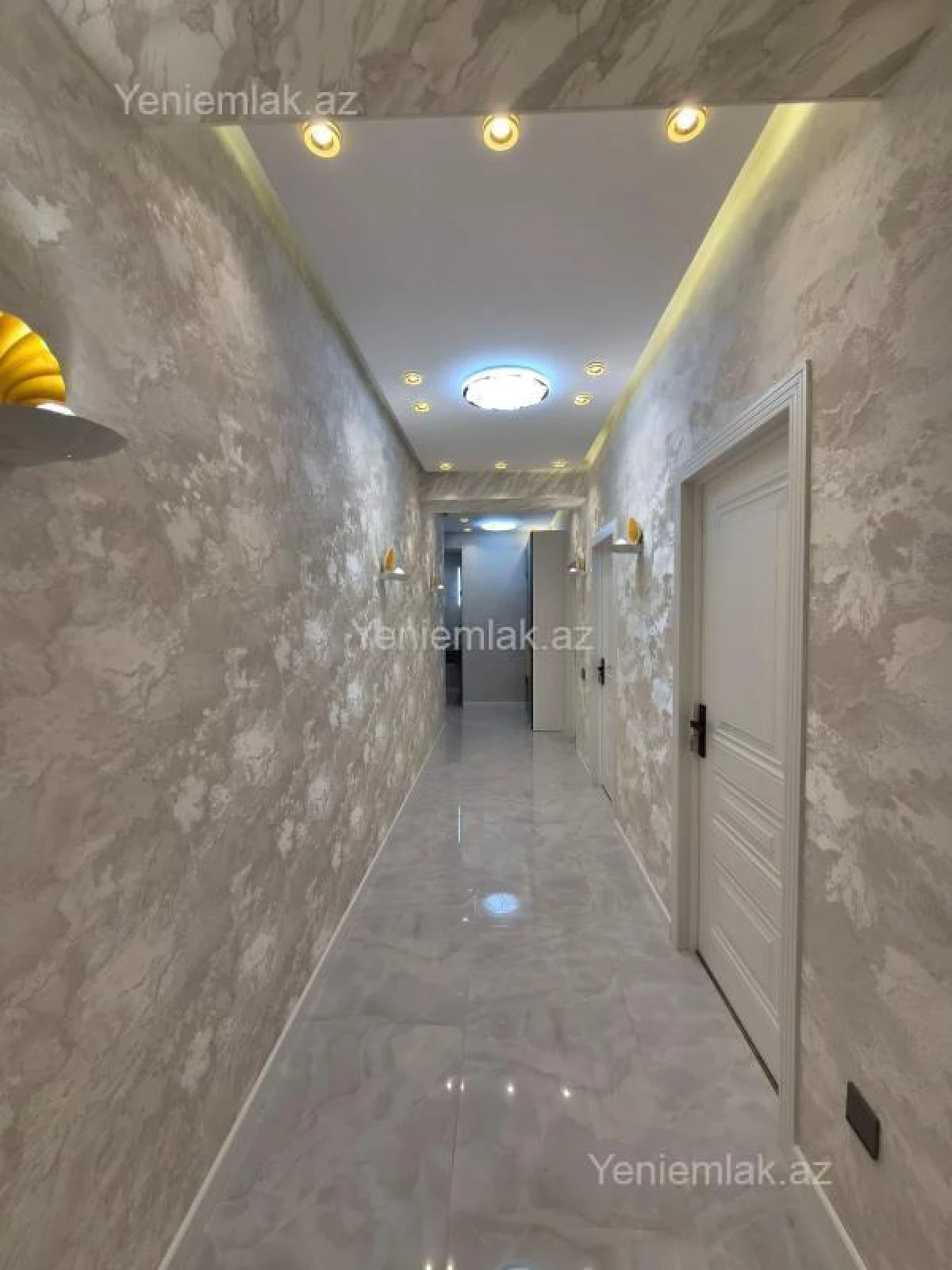 Satılır 3 otaqlı yeni tikili 110 m²