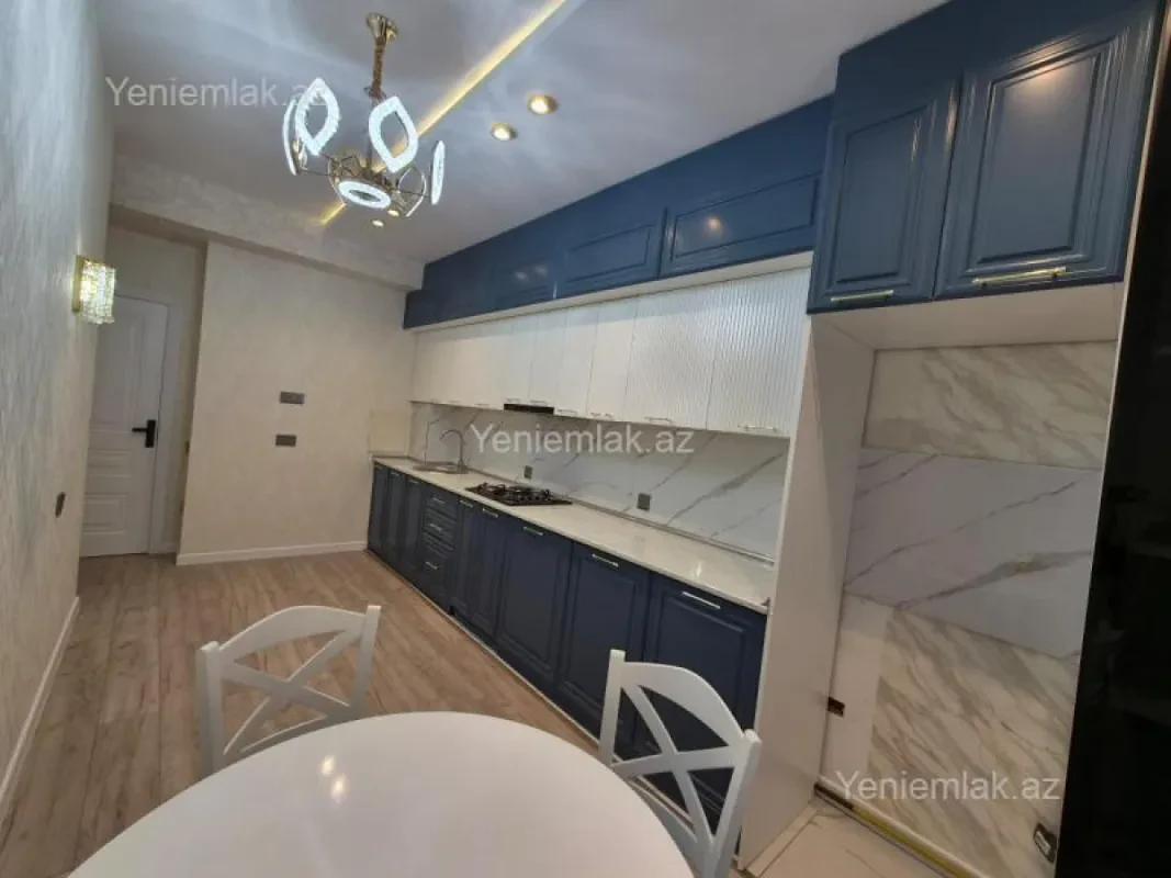 Satılır 3 otaqlı yeni tikili 110 m²