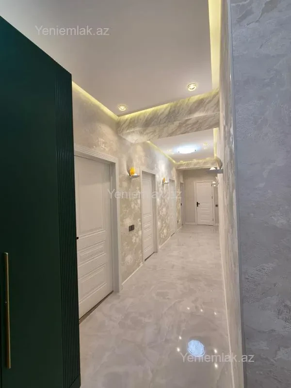 Satılır 3 otaqlı yeni tikili 110 m²