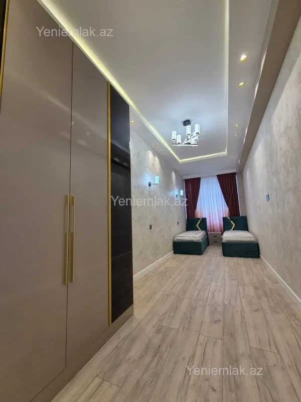 Satılır 3 otaqlı yeni tikili 110 m²
