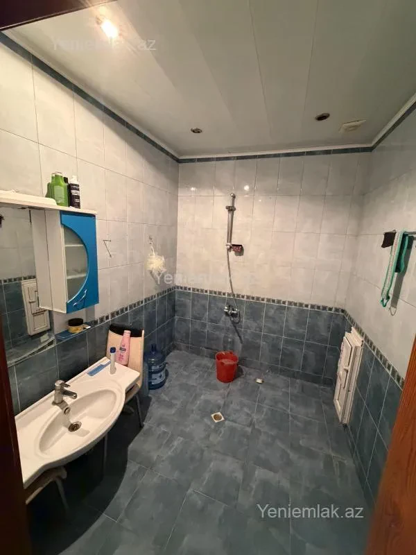 Satılır 3 otaqlı yeni tikili 125 m²