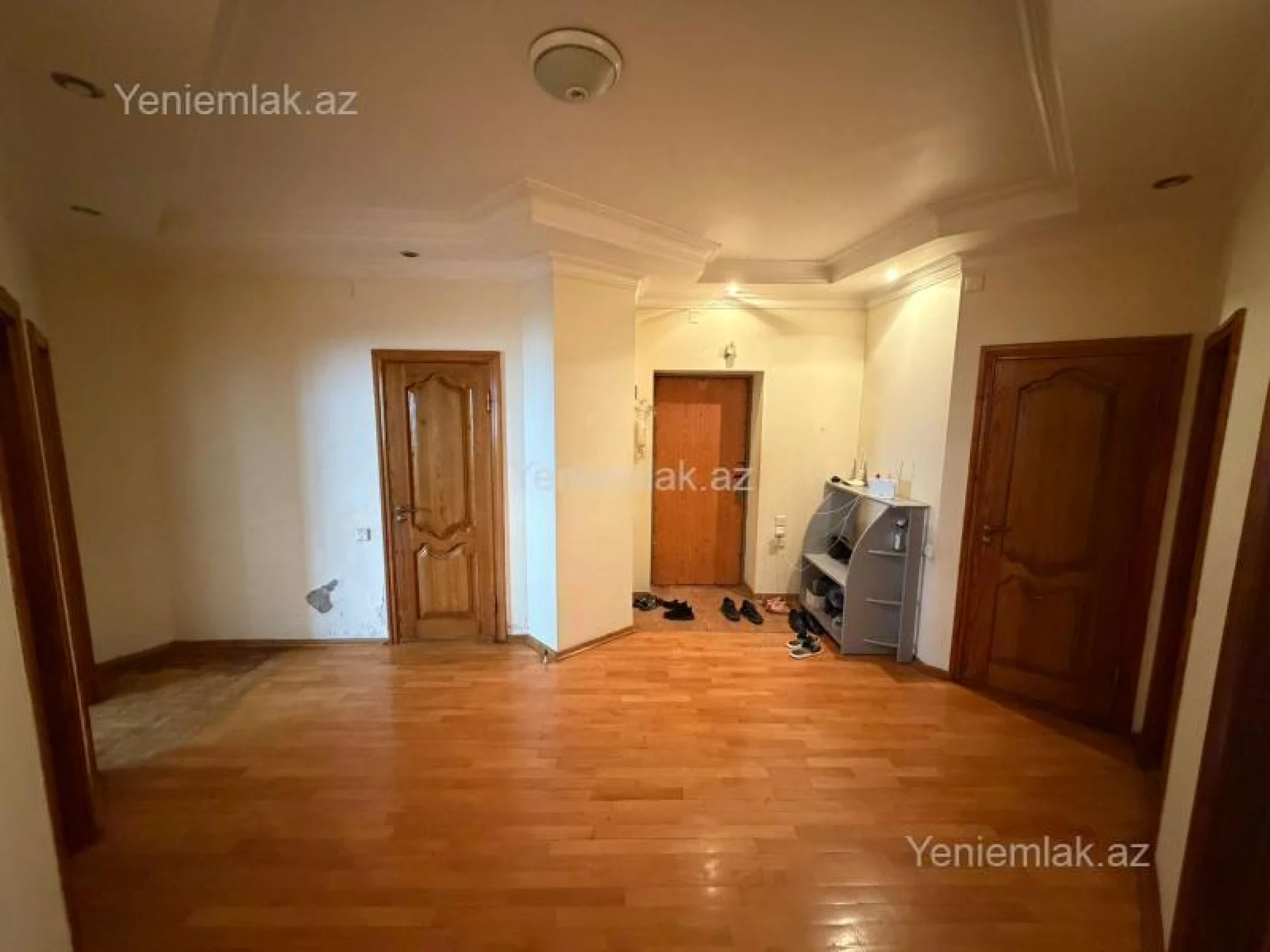 Satılır 3 otaqlı yeni tikili 125 m²
