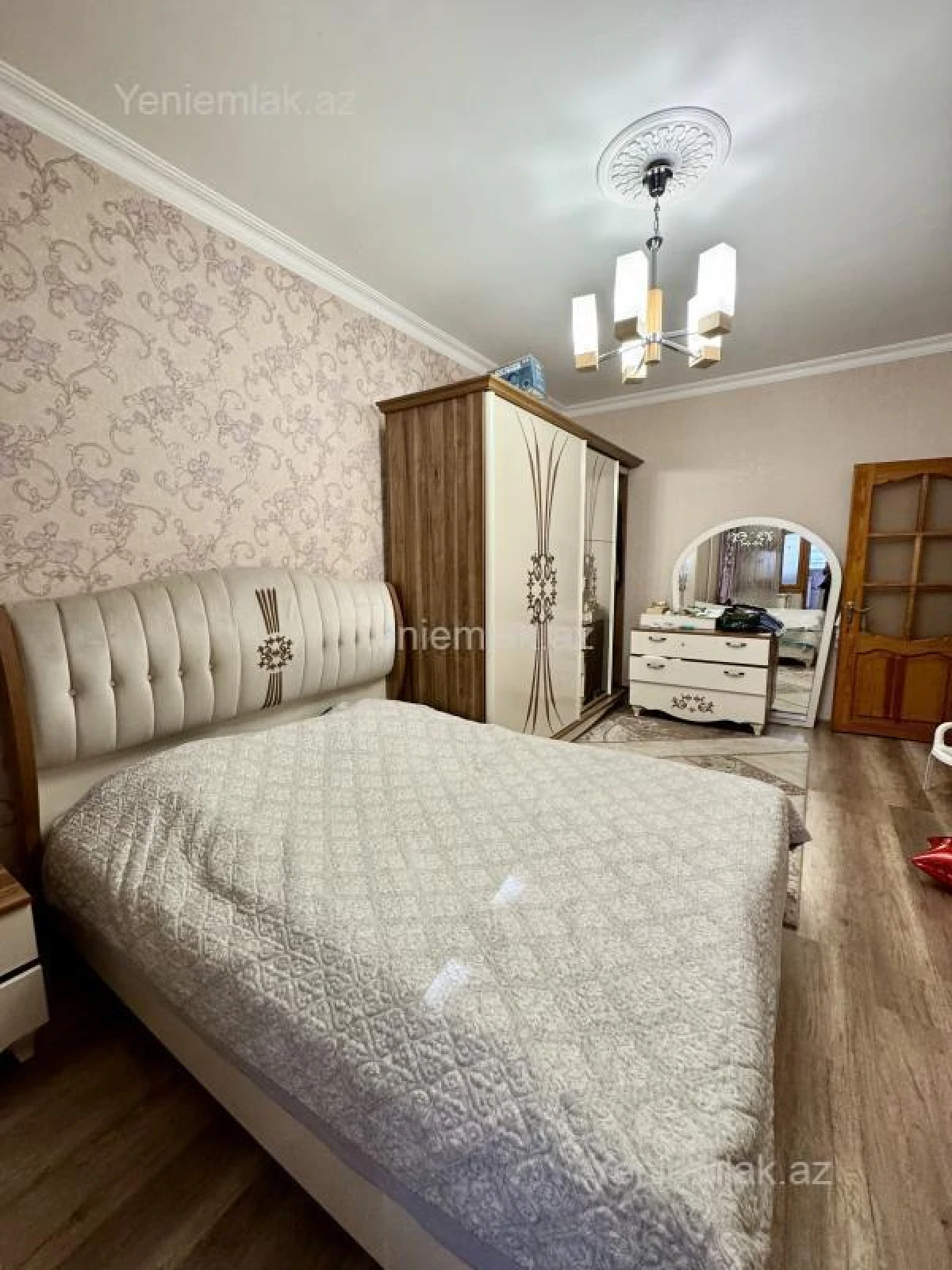 Satılır 3 otaqlı köhnə tikili 85 m²