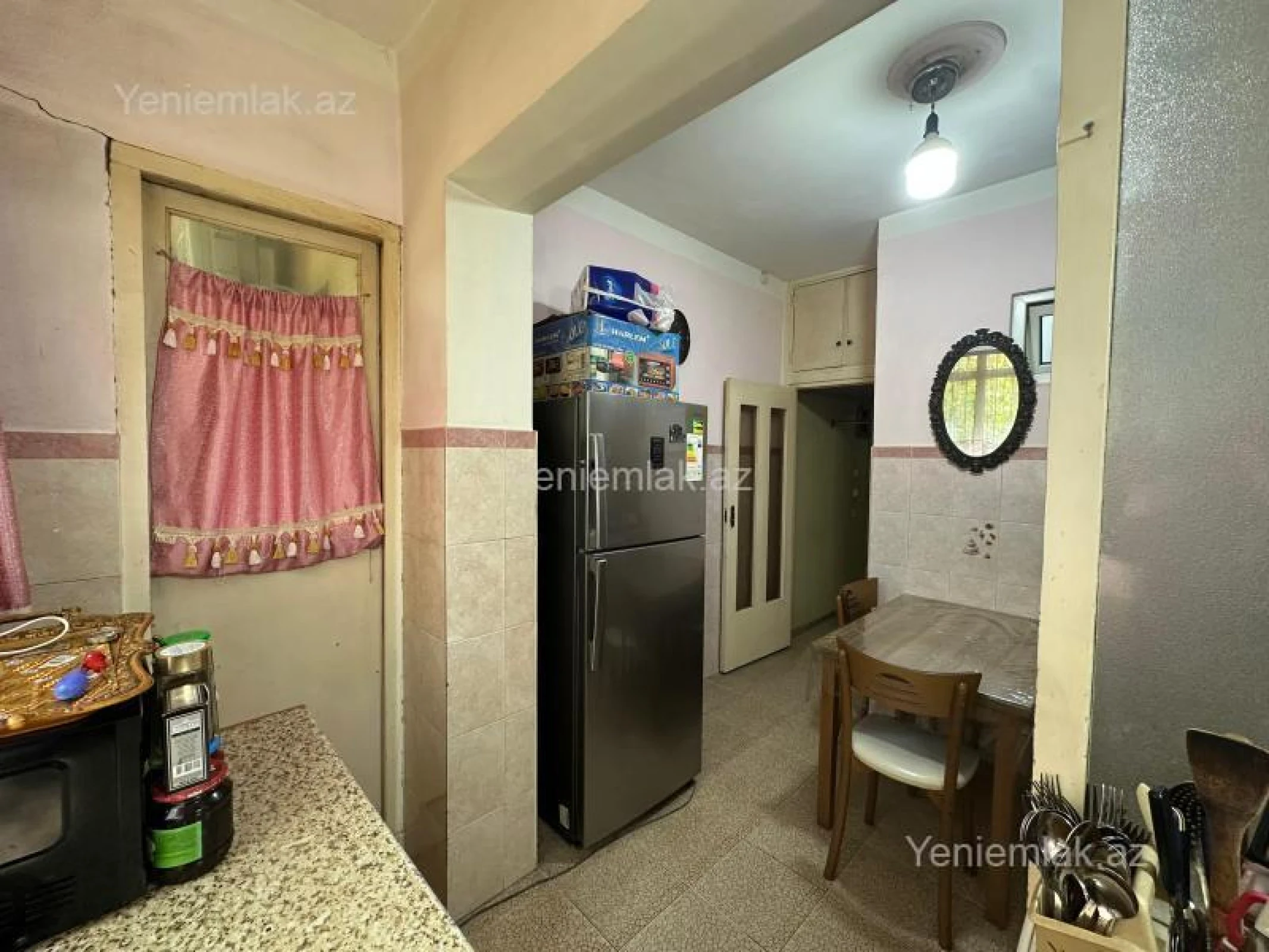 Satılır 2 otaqlı köhnə tikili 60 m²