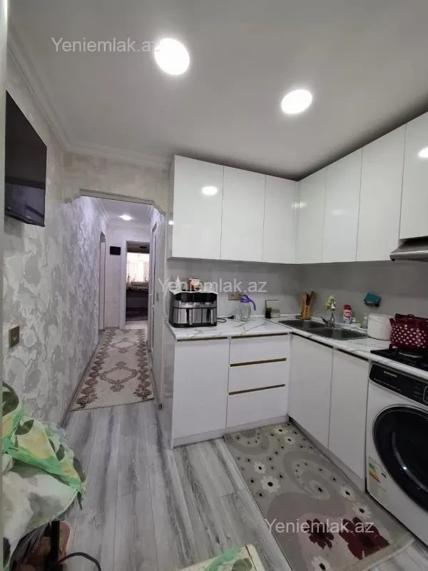 Satılır 3 otaqlı köhnə tikili 70 m²