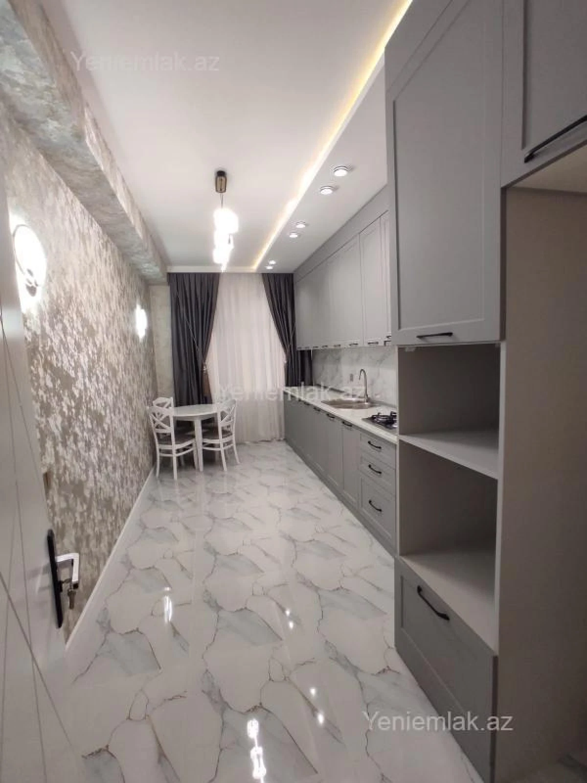 Satılır 2 otaqlı yeni tikili 88 m²
