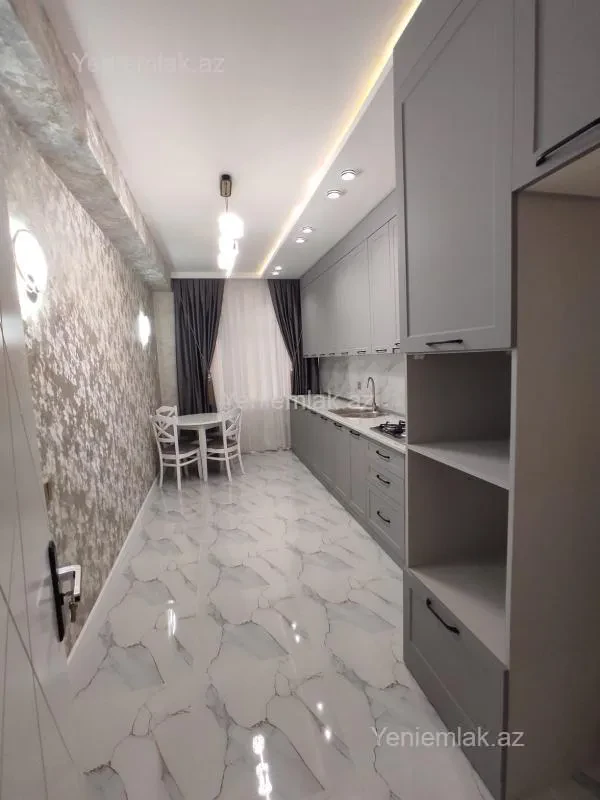Satılır 2 otaqlı yeni tikili 88 m²