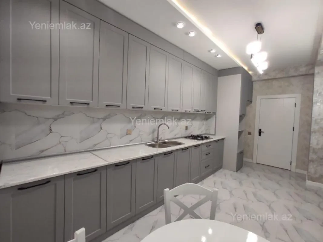 Satılır 2 otaqlı yeni tikili 88 m²
