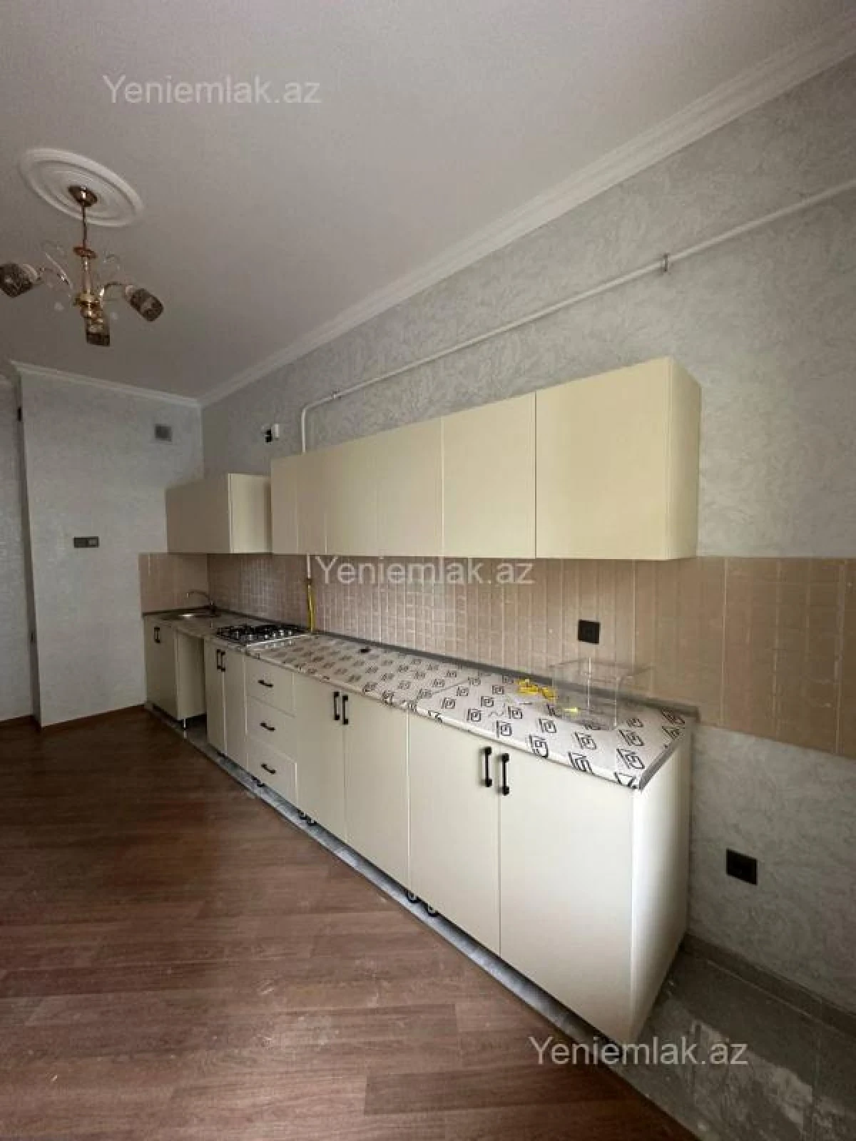 Satılır 3 otaqlı yeni tikili 120 m²