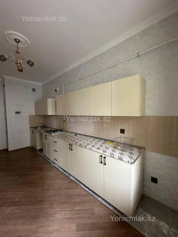 Satılır 3 otaqlı yeni tikili 120 m²