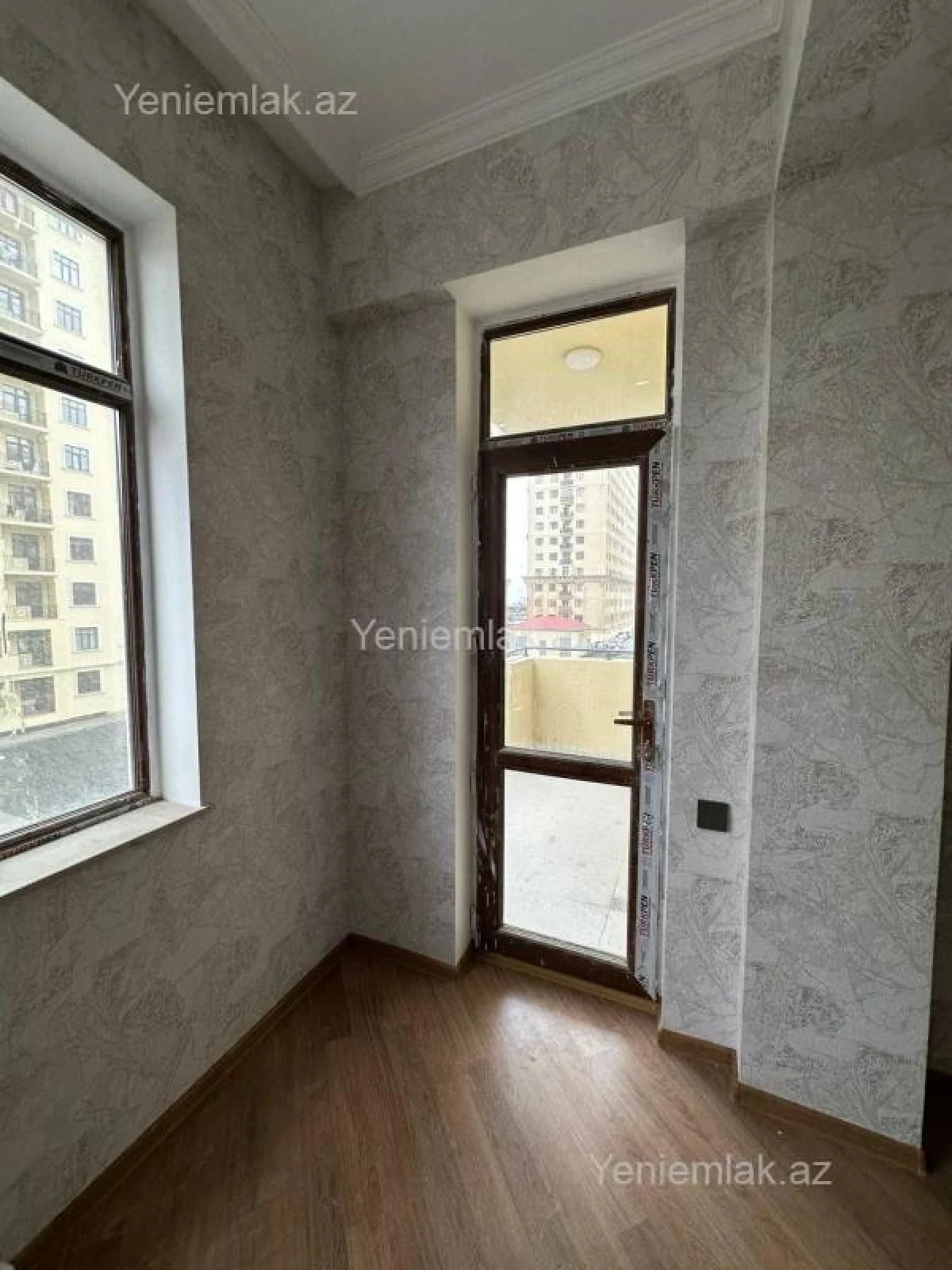 Satılır 3 otaqlı yeni tikili 120 m²