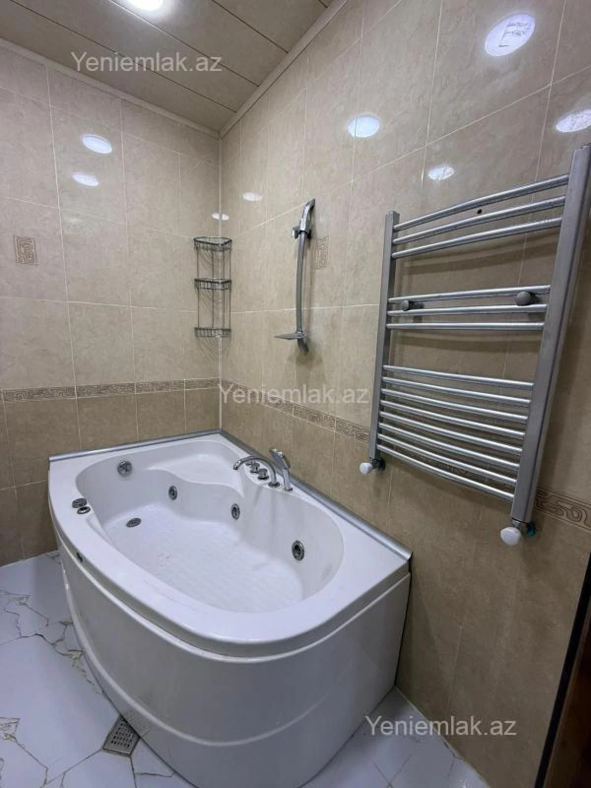Satılır 2 otaqlı yeni tikili 65.5 m²