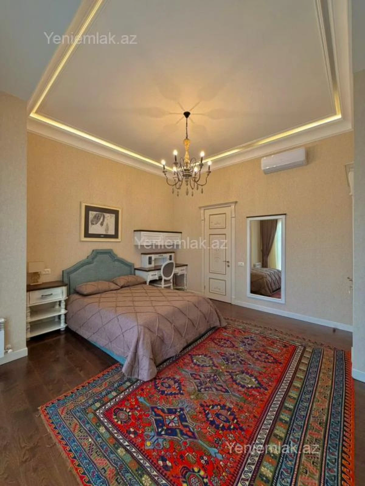 Satılır 5 otaqlı həyət evi 420 m²