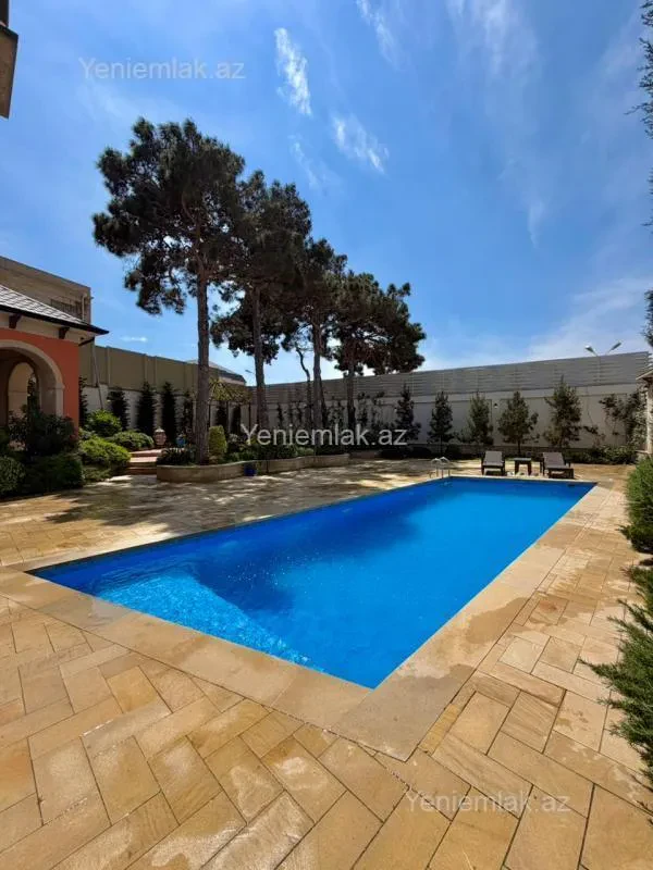 Satılır 5 otaqlı həyət evi 420 m²
