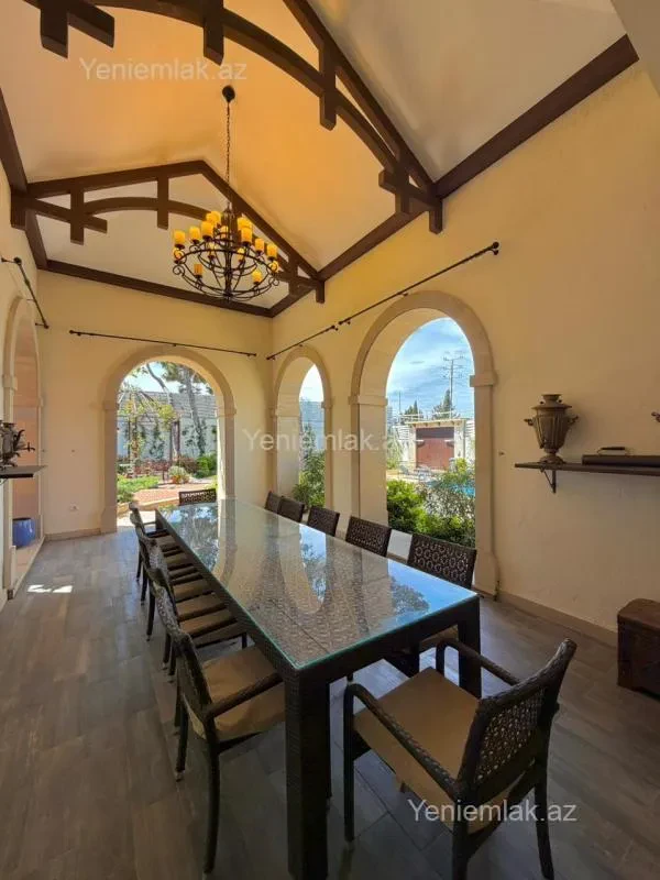 Satılır 5 otaqlı həyət evi 420 m²